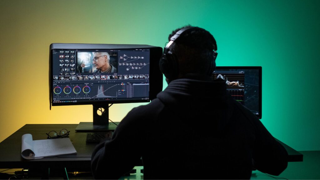 Video Editor Life - क्या आप जानते हैं कि एक वीडियो संपादक का दैनिक जीवन कैसा होता है? आइए जानते हैं